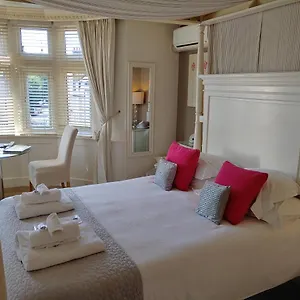 4* Bed & Breakfast The House Boutique - In-room Breakfast - Free Parking